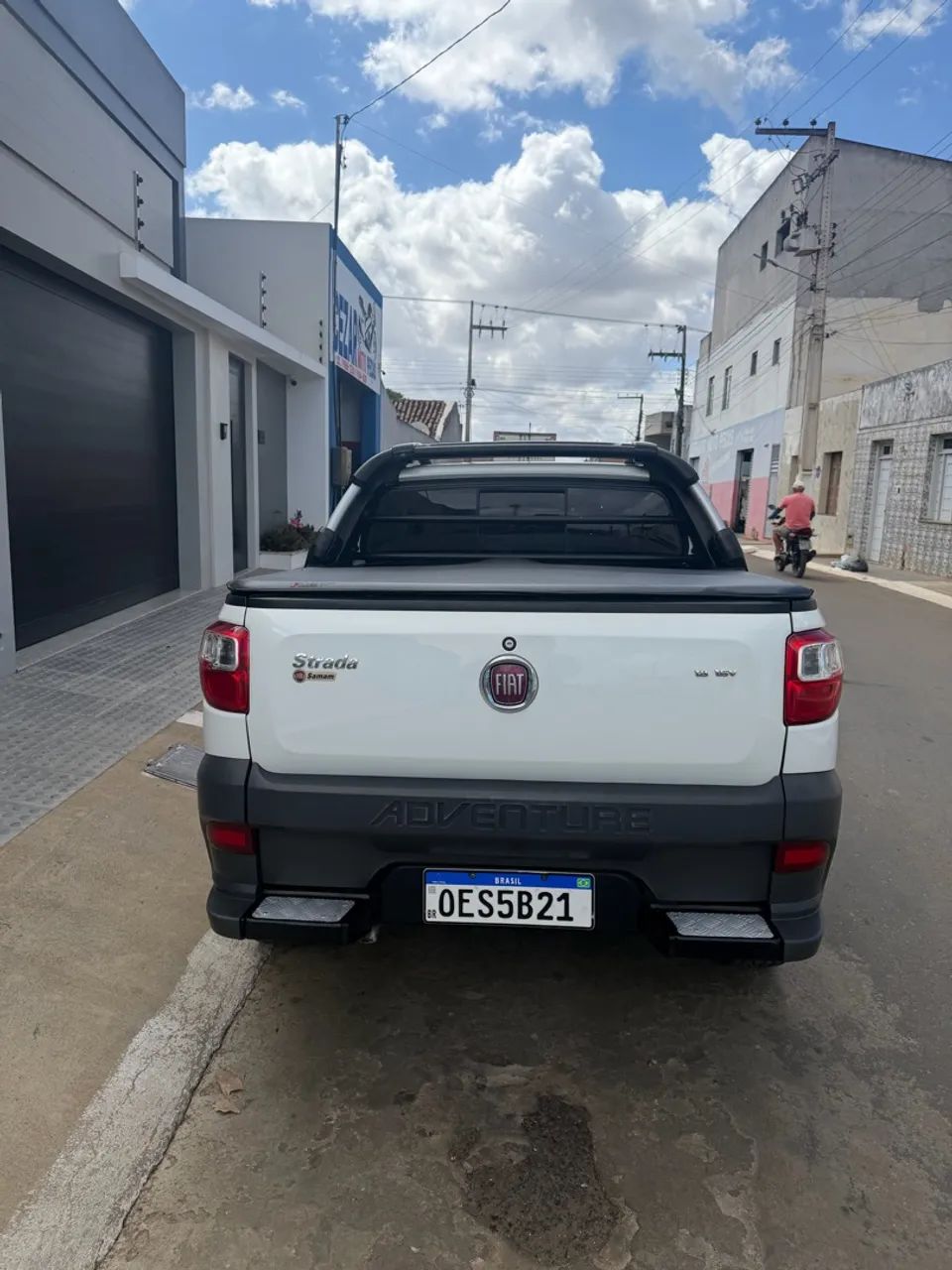 Fiat Strada Adventure1.8/ 1.8 Locker Flex CD 2014 - Foto 4