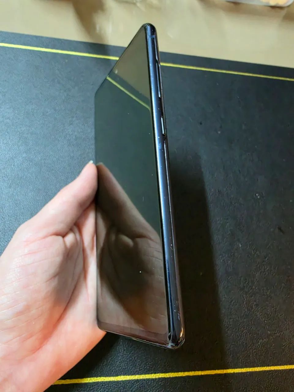 Galaxy S20 FE poucas marcas de uso - Foto 2