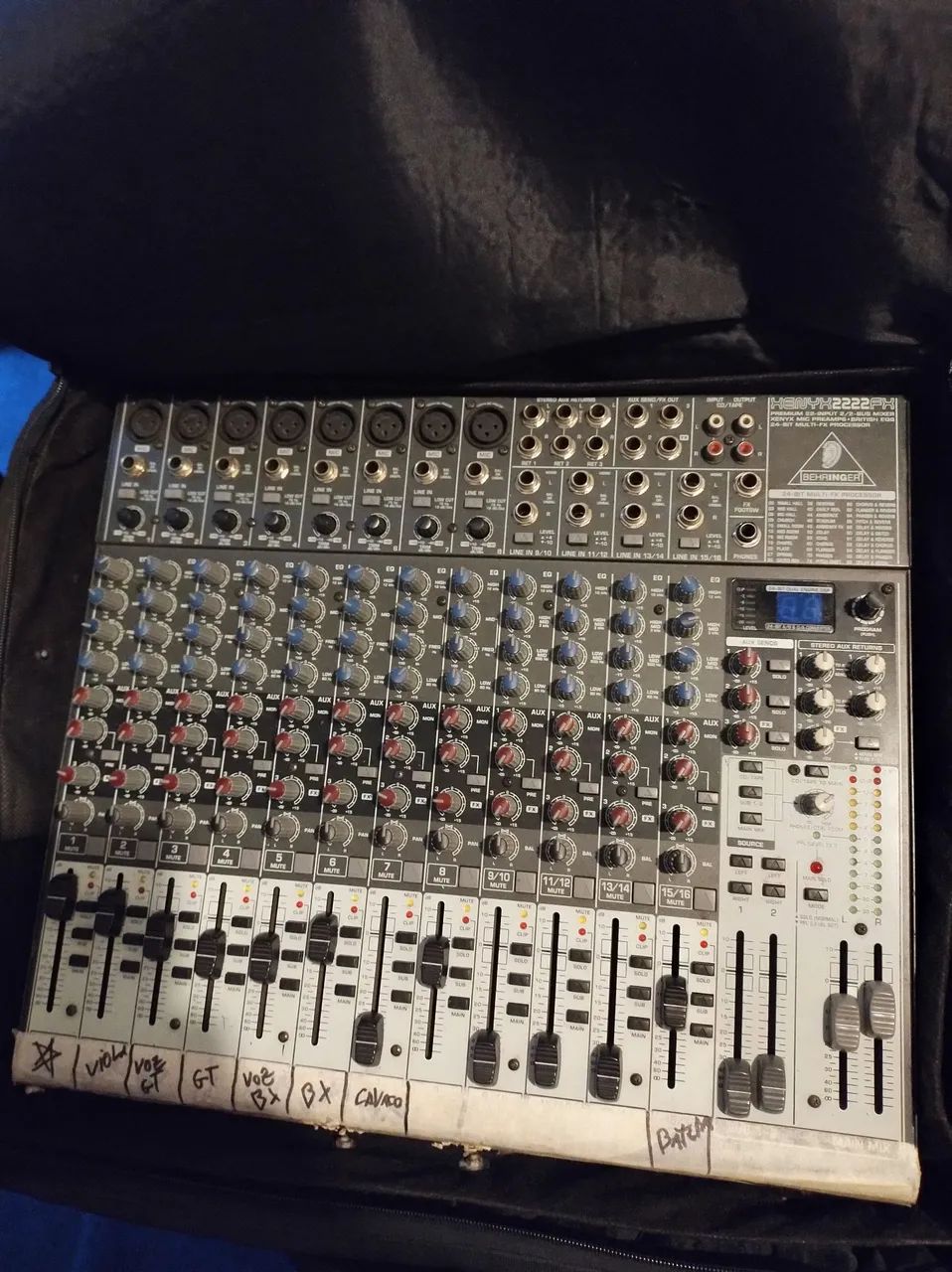 Mesa de som Behringer Xenyx 2222FX com interface USB Original e Funcionando Perfeitamente 