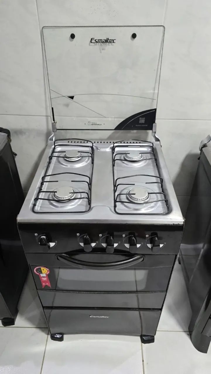 FOGÃO DE 4 BOCAS FUNCIONANDO PERFEITAMENTE 