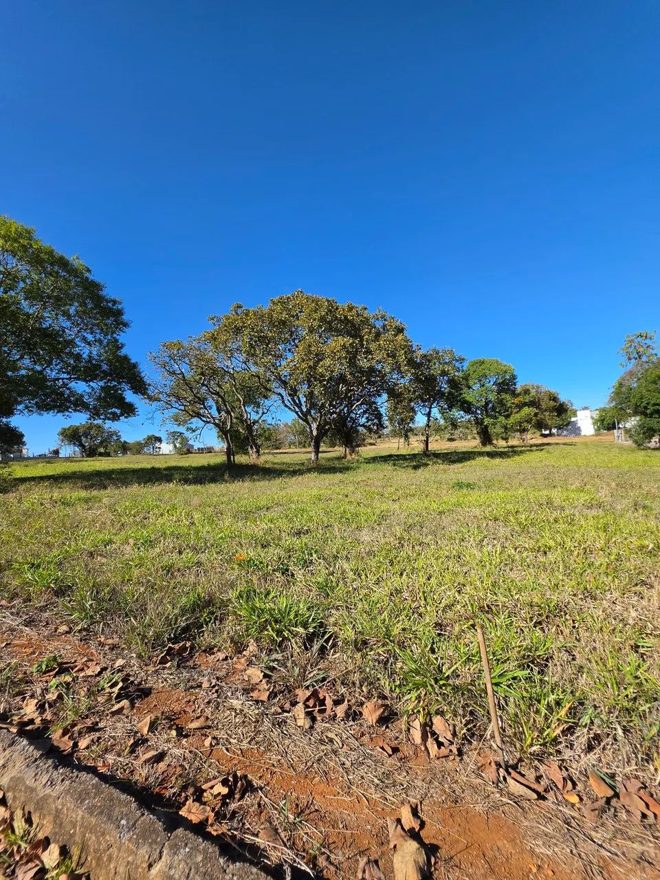 Vendo Lote - Cond Vitória Nautico 