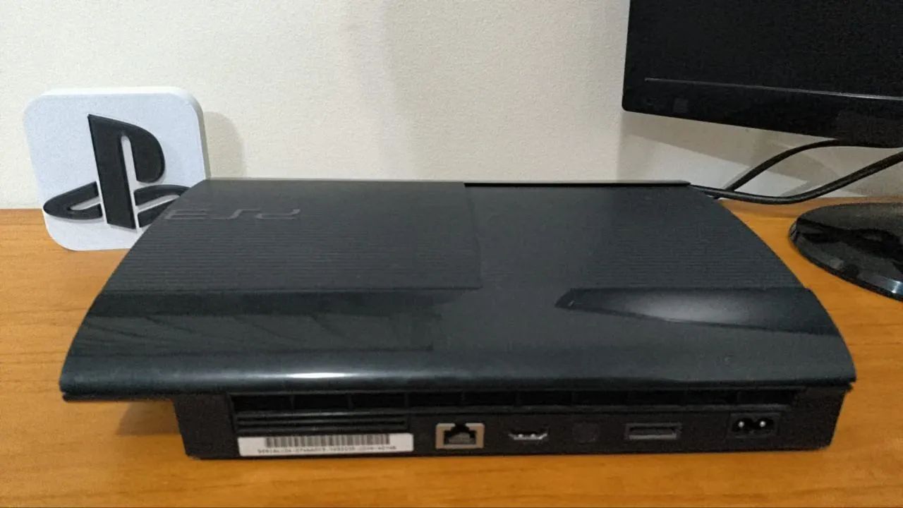 Ps3 super slim 500gb - Foto 3