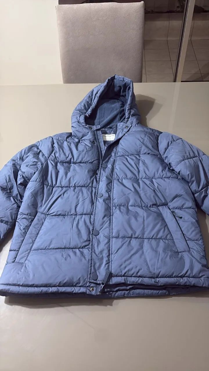 Jaqueta puffer azul com capuz - Foto 2