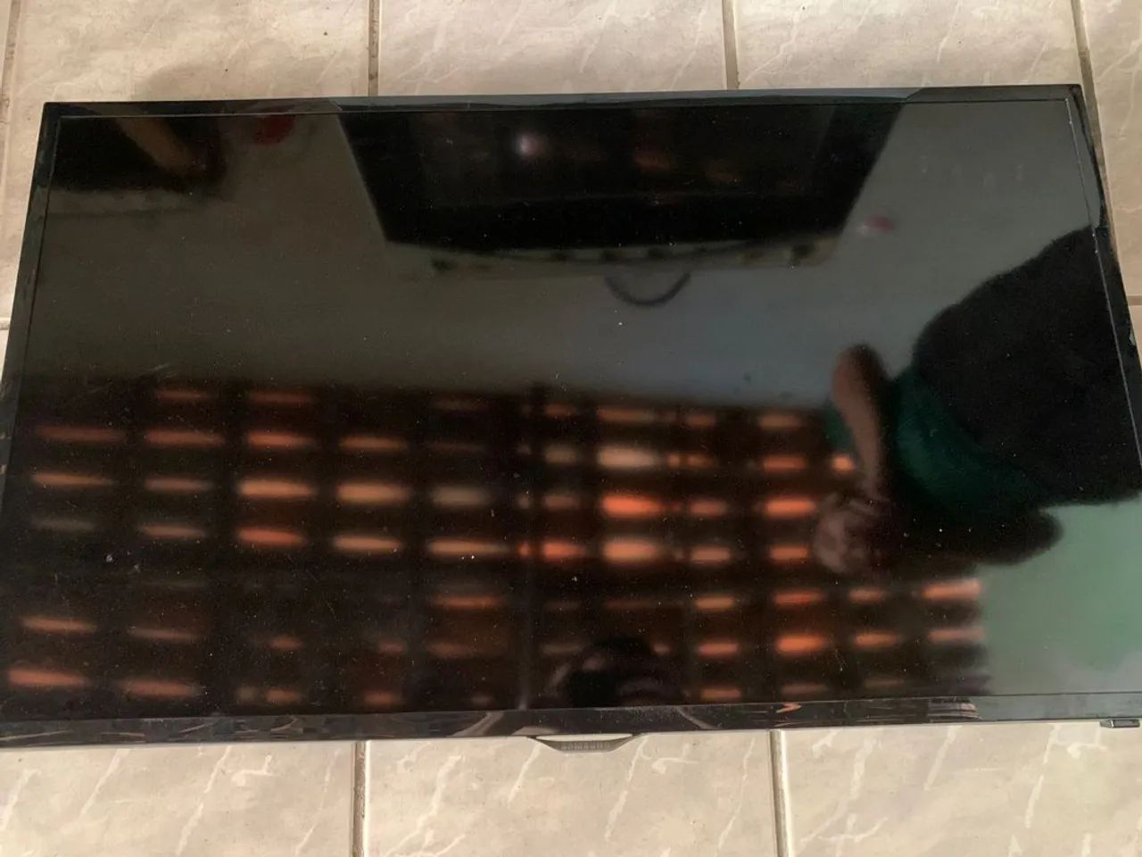 TV SMART SAMSUNG 32 ( DISPLAY QUEIMADO ) 