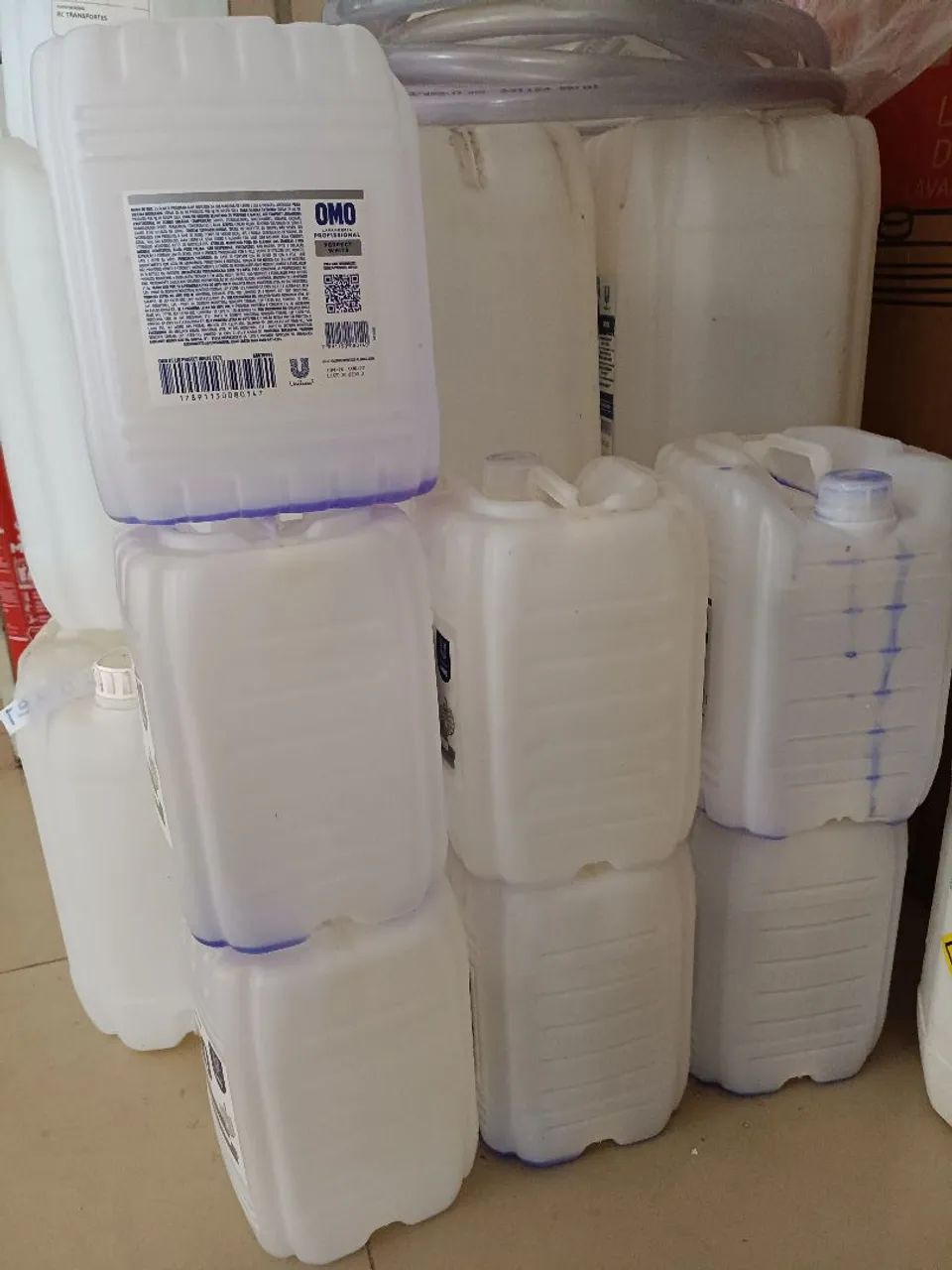 Galões de 20 litros e de 7 litros  - Foto 2