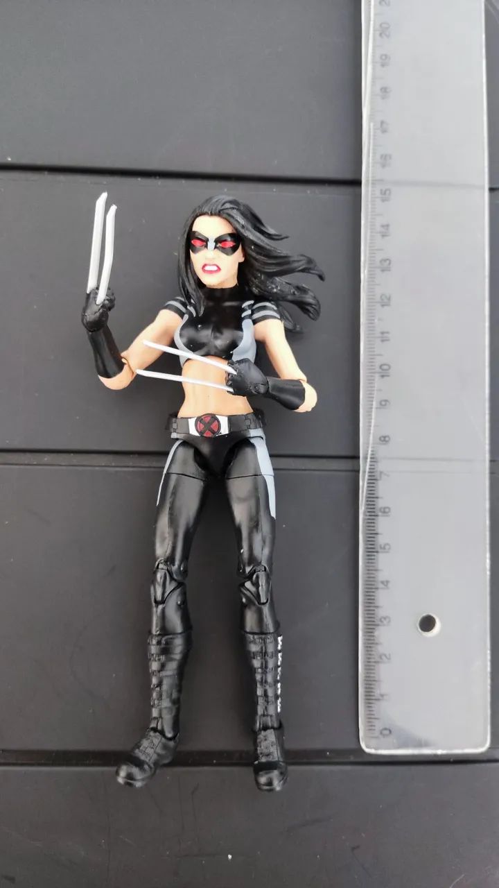 X 23 Marvel Legends Boneco Figura Original Hasbro Usado - Foto 3