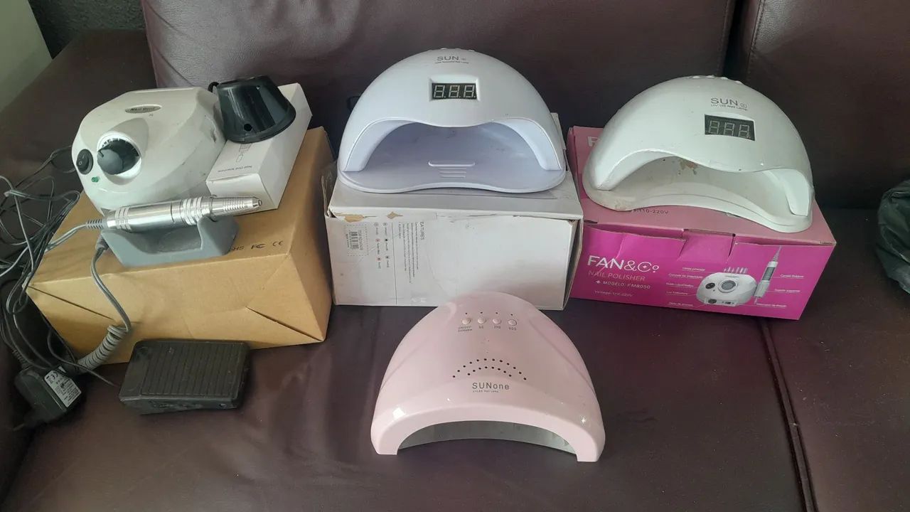 Motorzinho e Cabine de unhas em gel