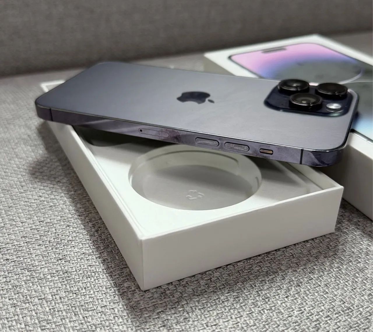 iPhone 14 Pro Max 256gb - Celulares e Smartphones - Vermelha