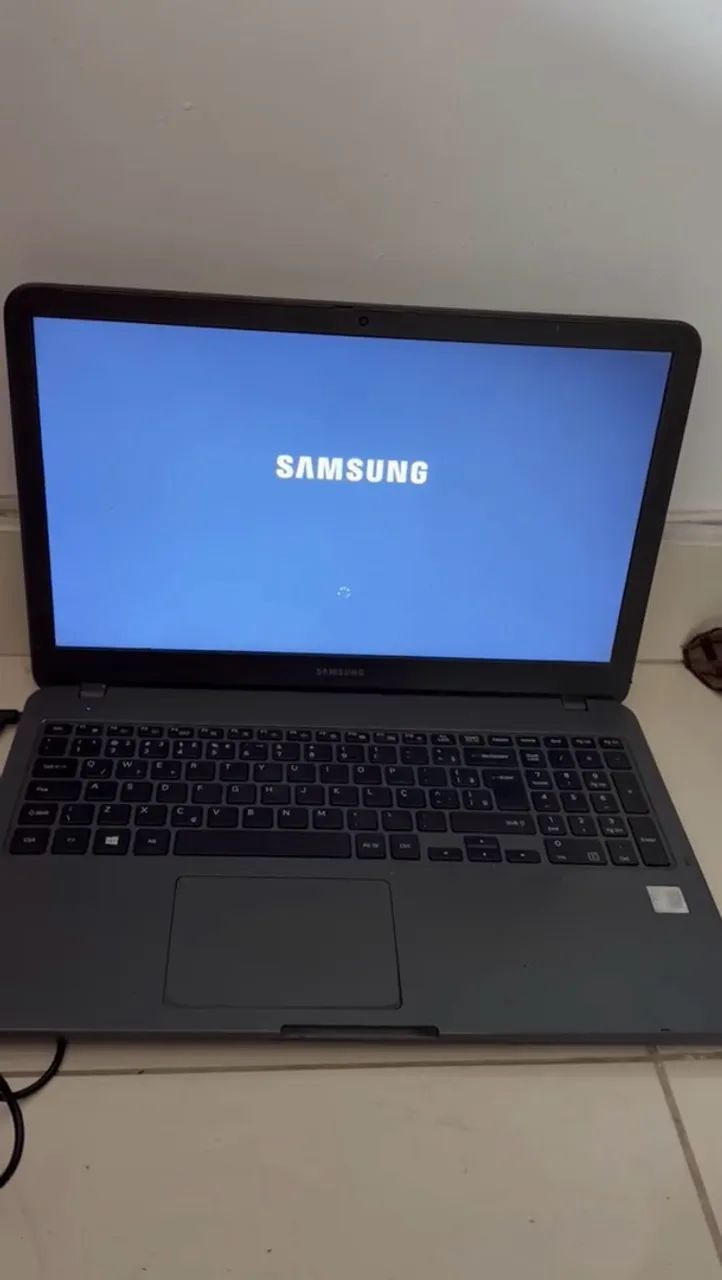 Vendo notebook usado