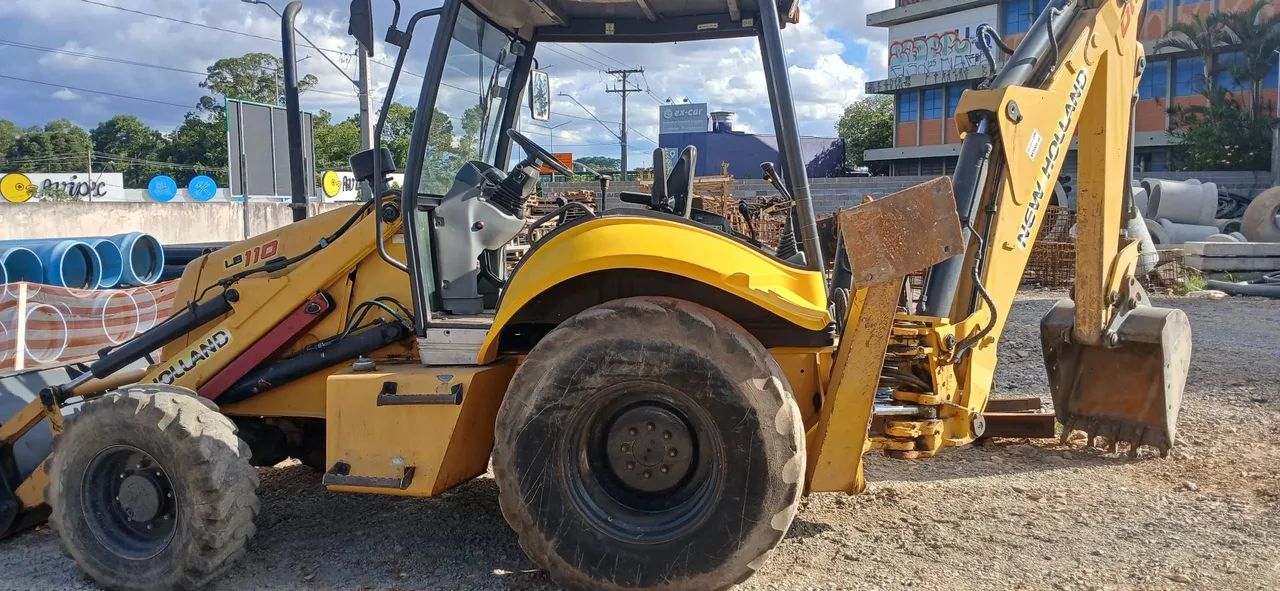 Maquina retroescavadeira  - Foto 3