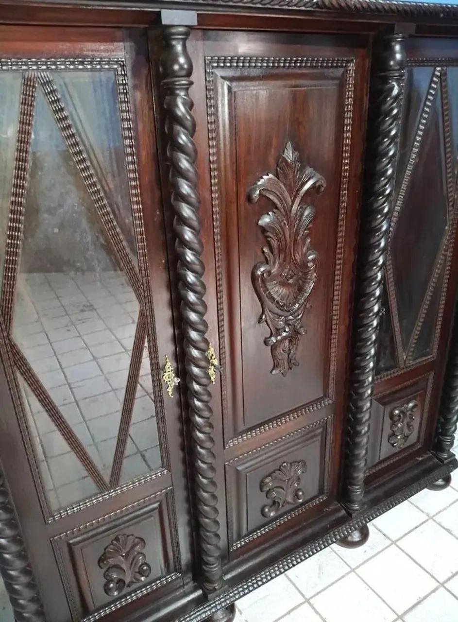 Cristaleira antiga  - Foto 2
