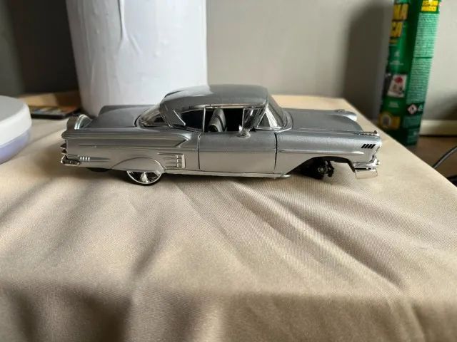 Miniatura 1/24 Chevy Impala Prata - Foto 5