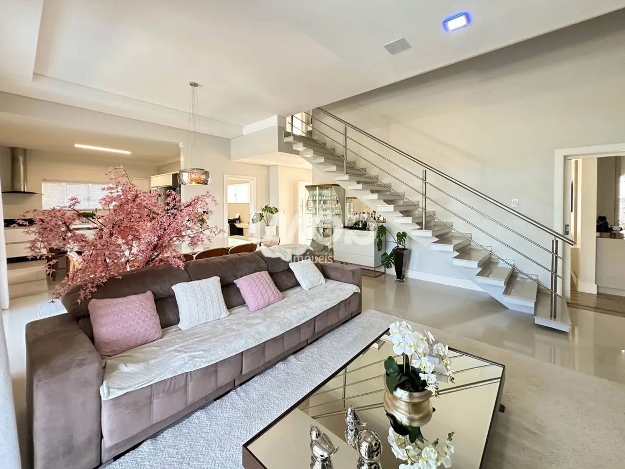 CASA COM 3 SUÍTES, AMIZADE - Foto 5