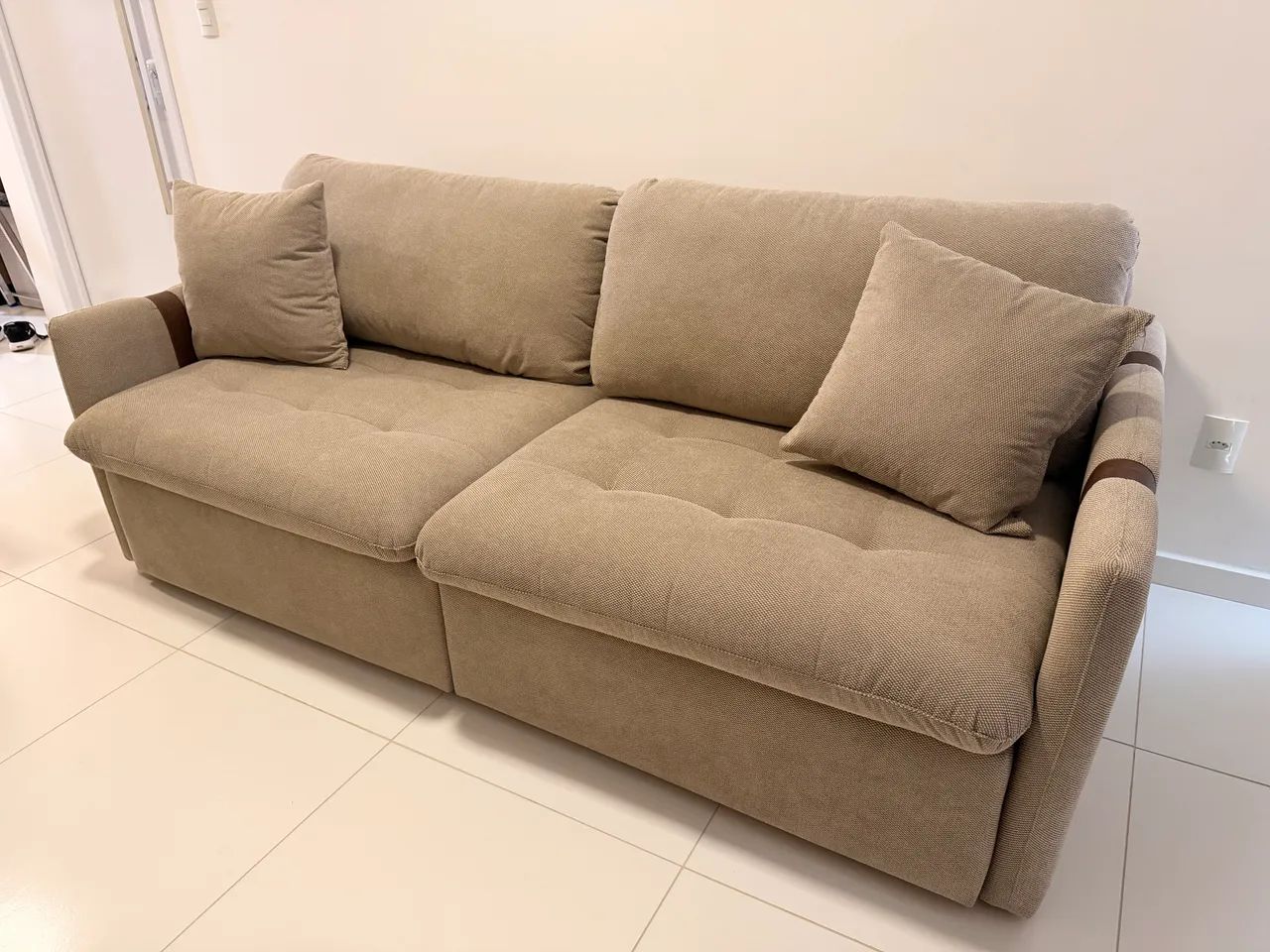Sofá lindíssimo, conforto e espaço  - Foto 3