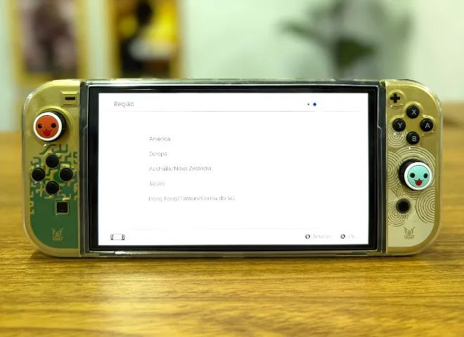 NINTENDO SWITCH OLED ZELDA - SEMI NOVO - Foto 2