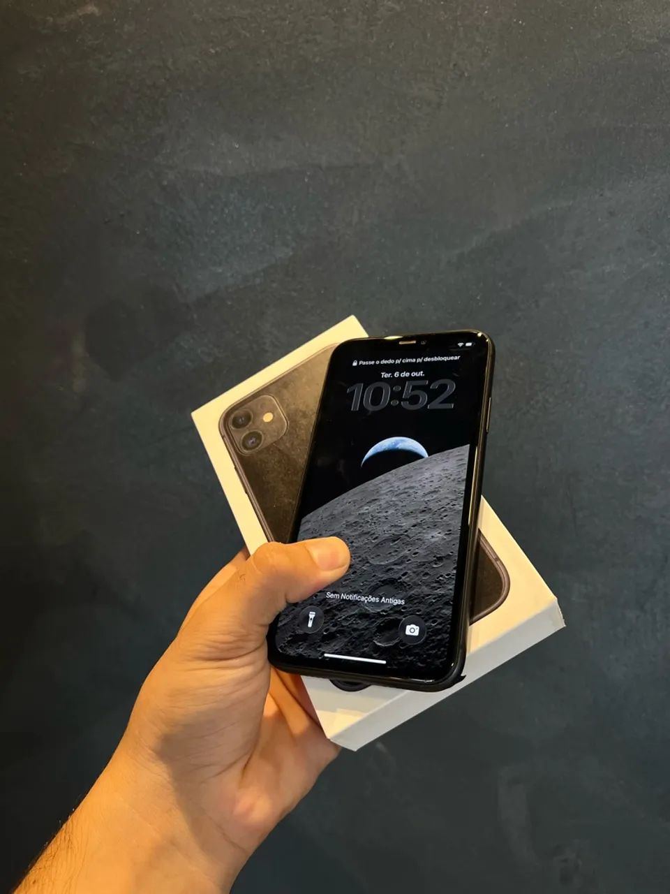 iPhone 11 - Face ID - Bateria 76% - Único dono - Nunca aberto - Foto 2