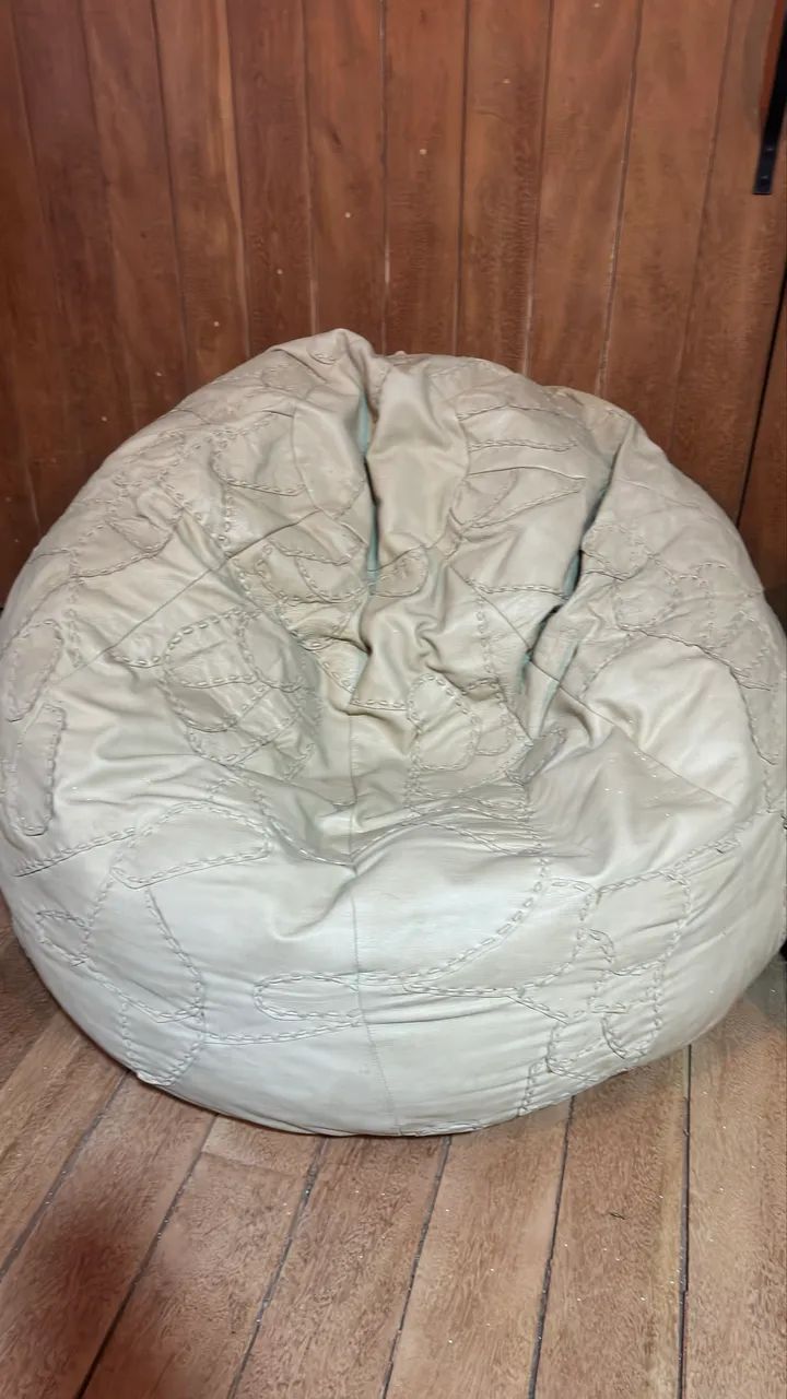 Vendo Puff de couro legítimo costurado em retalhos estilo patchwork - Foto 4