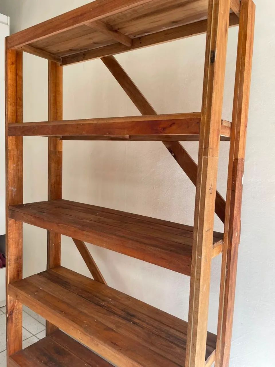 Estante Prateleira com madeira rustica