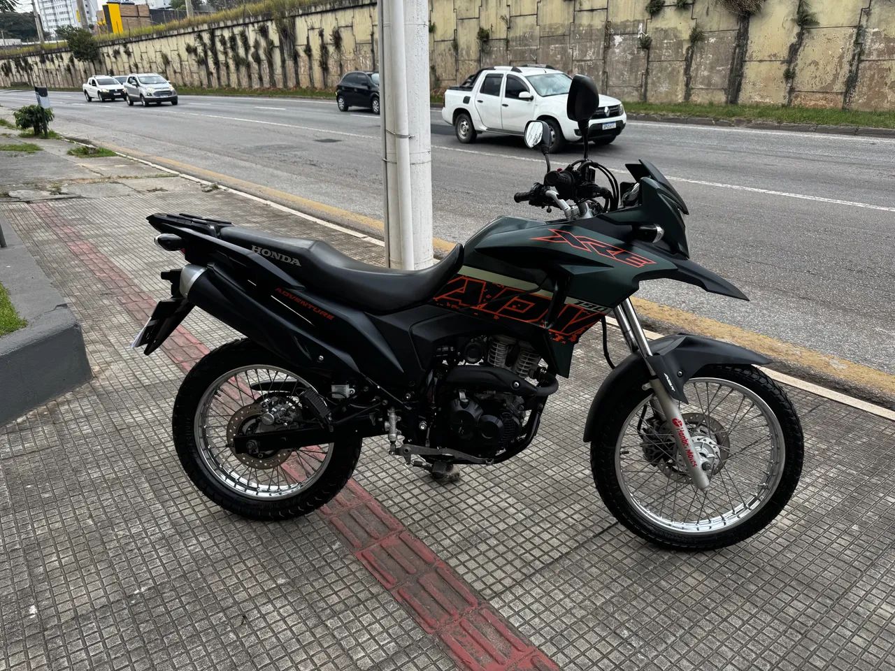 Vendo  XRE 190 Adventure, Muito nova  - Foto 3