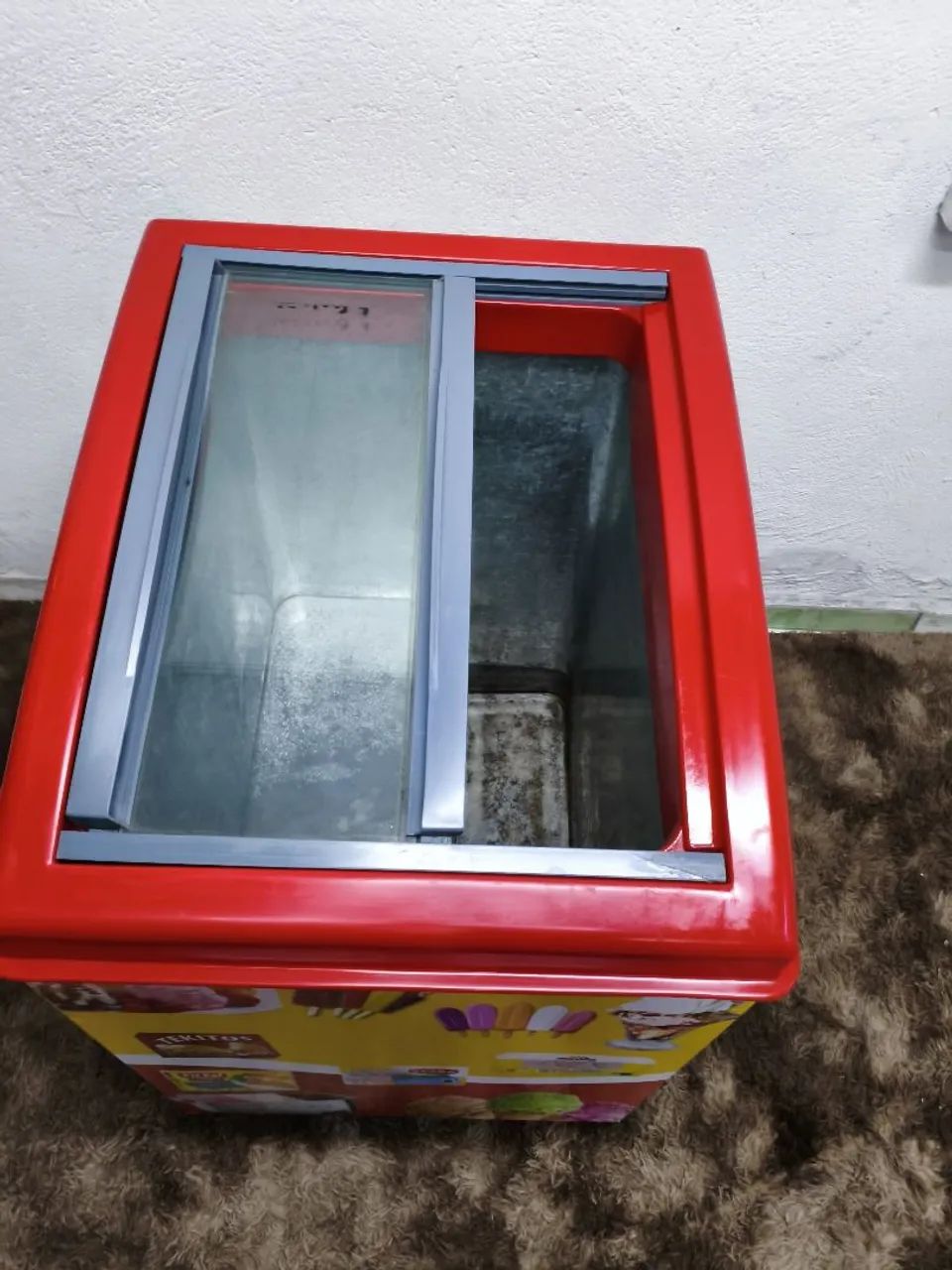 Freezer para Sorvetes e Açaí - Pequeno 
