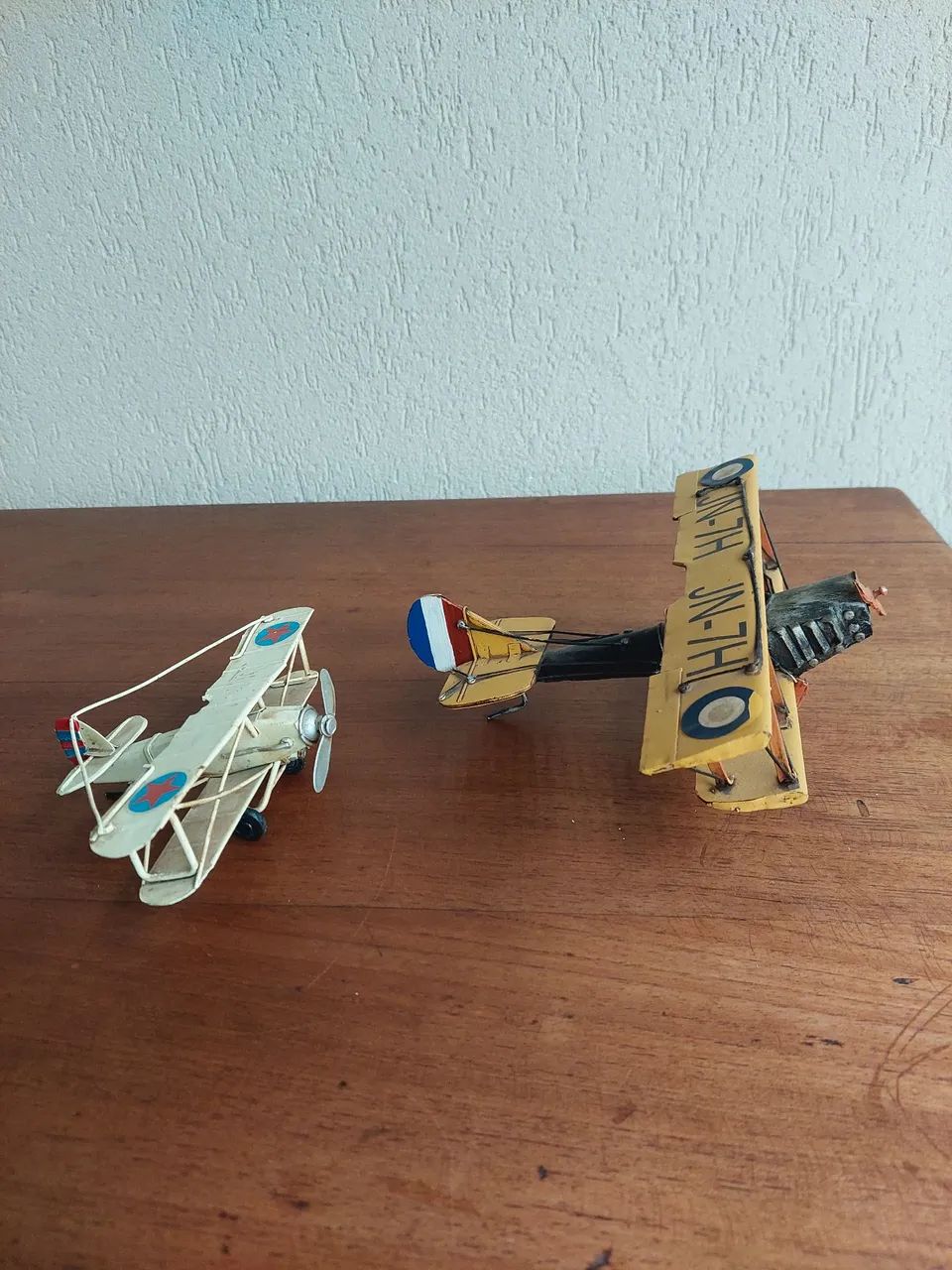 Miniatura Dois biplanos, amarelo e branco: - Foto 3