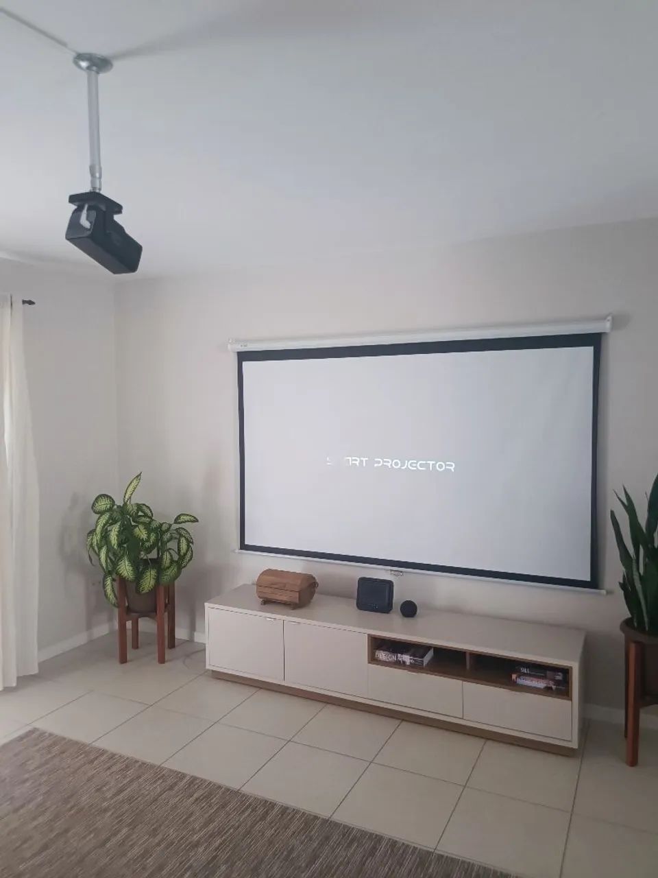 Projetor e Tela de Projeção