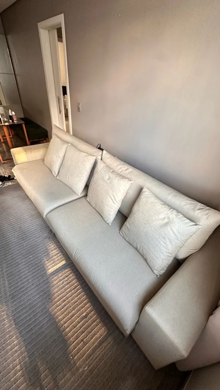 Sofá retrátil 2,90m em linho bem conservado - Foto 4