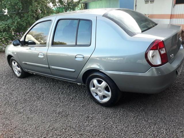 Clio 1.6 sedan completo (muito barato) - Foto 3