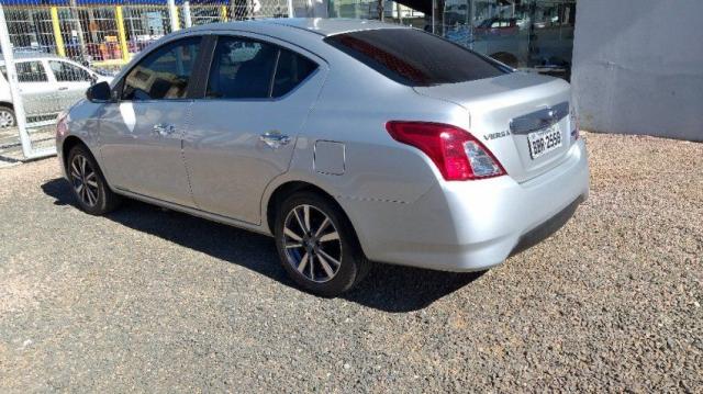NISSAN VERSA SL 1.6 16V CVT FLEXSTART Prata 2017/2018 - Foto 3