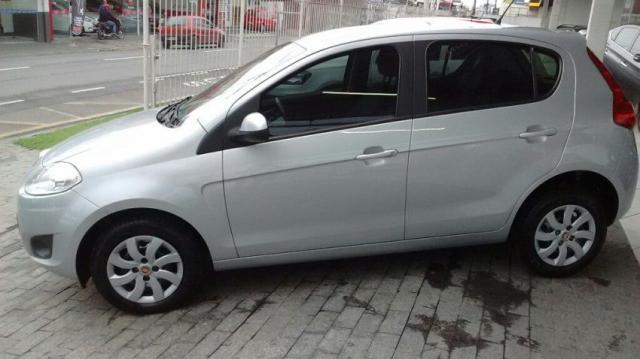 FIAT PALIO NOVA GERAÇÃO ATTRACTIVE 1.4 8V EVO FLEX Prata 2016/2017 - Foto 9