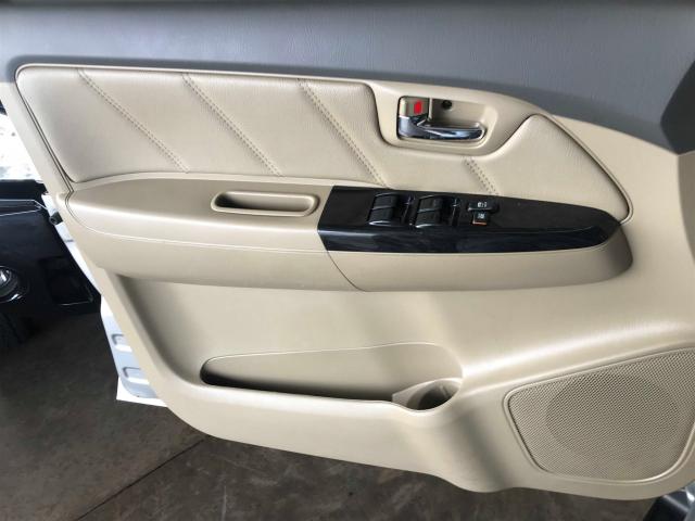 TOYOTA HILUX SW4 2013/2013 3.0 SRV 4X4 7 LUGARES 16V TURBO INTERCOOLER DIESEL 4P AUTOMÁTI - Foto 3