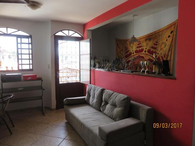 Alugo QE 38 Guara 2, sobrado grande,5 quartos - Foto 3