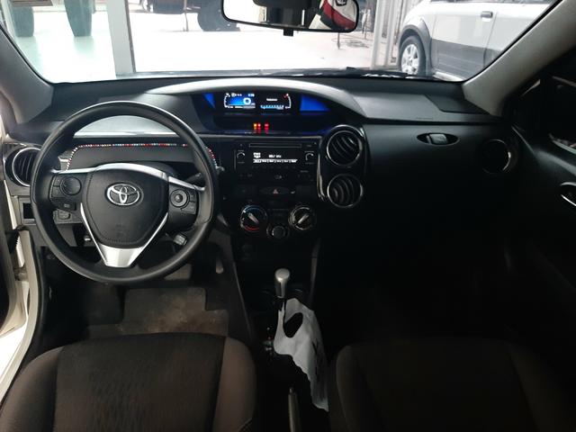 Etios Hatch XS 1.5 Automático 2016/2017 - Foto 6