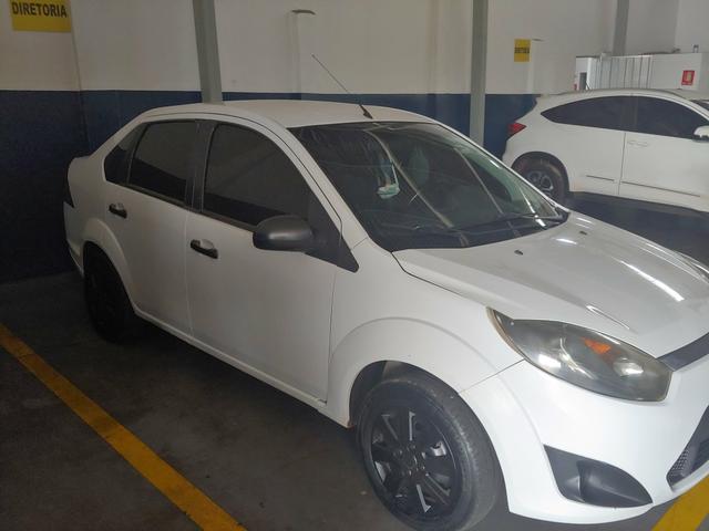 Fiesta sedan - Foto 6
