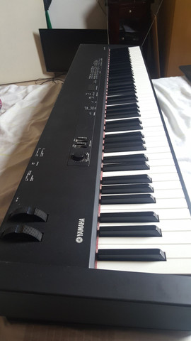 Piano digital Yamaha CP33 - Foto 3