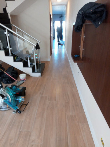 Faço colocação de piso laminado, vinílico, rodapés R$15,00 - Foto 6