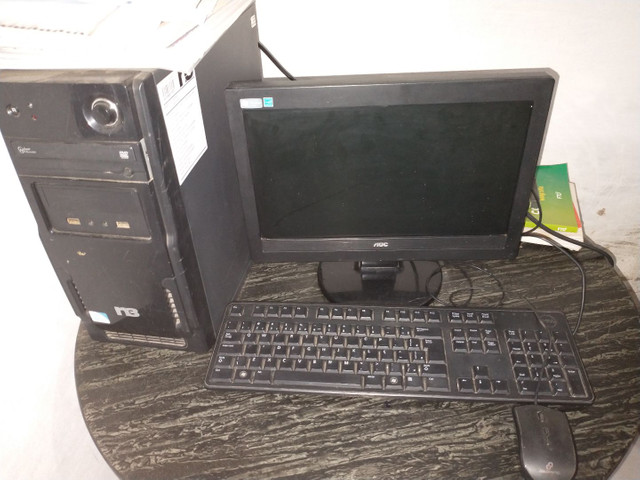 Vendo Pc , 4Gb RAM