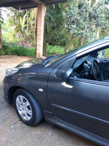 Vendo Peugeot 207 1.4 2012 - Foto 7