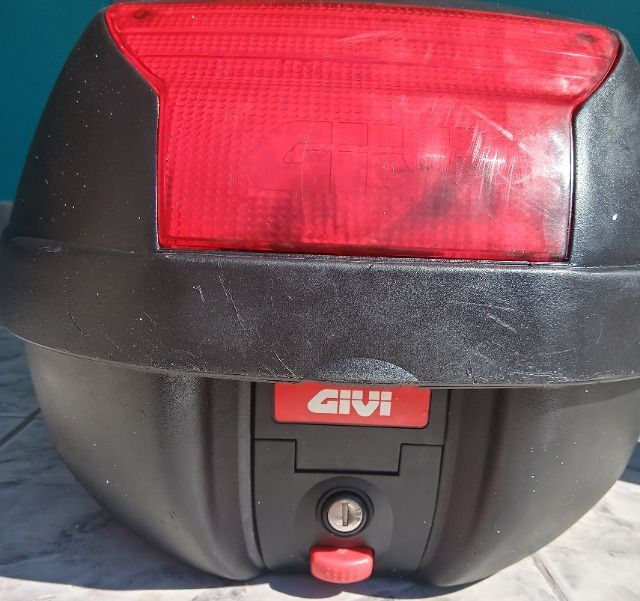 Roupa de chuva e baú de motocicleta - Foto 4