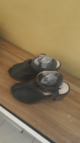 Copacabana, vendo sapatos semi novos - Foto 2