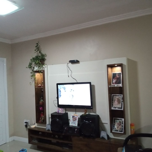 Vendo painel e mesa de centro 100%MDF