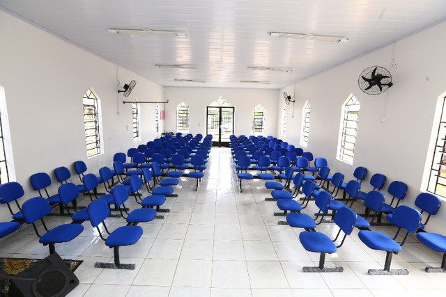 Cadeiras e Poltronas para Igrejas, Auditórios e Salas de Aula - Foto 4