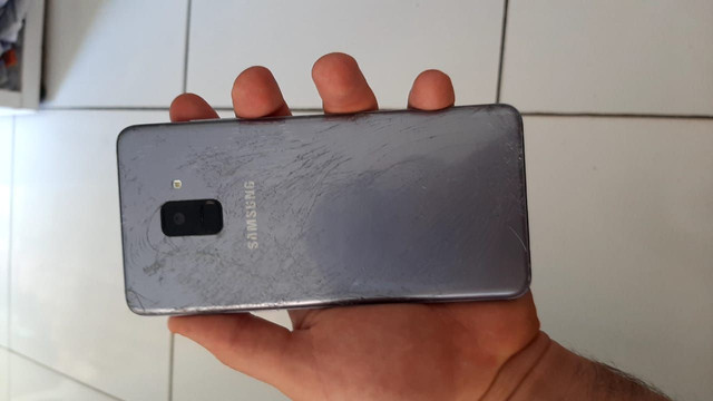 Celular Galaxy A8 PLUS 64GB e 4GB TOP! - Foto 4