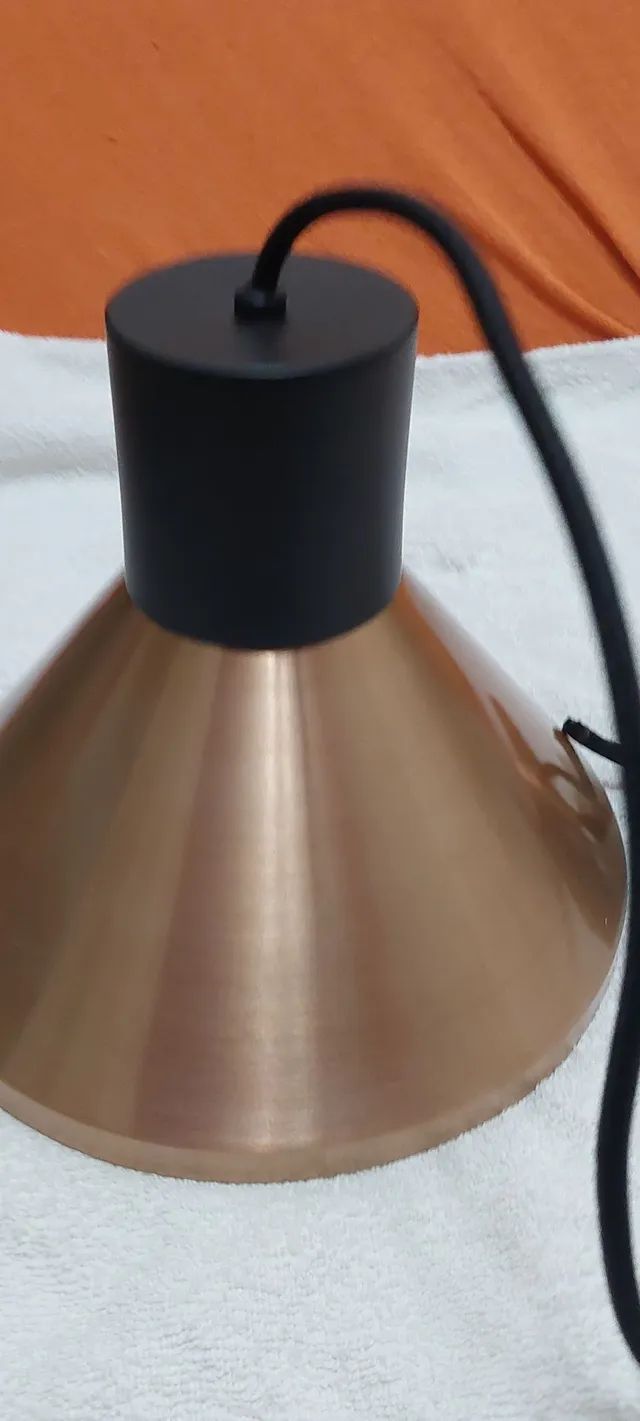 Duas luminárias rosê  250,00 - Foto 3