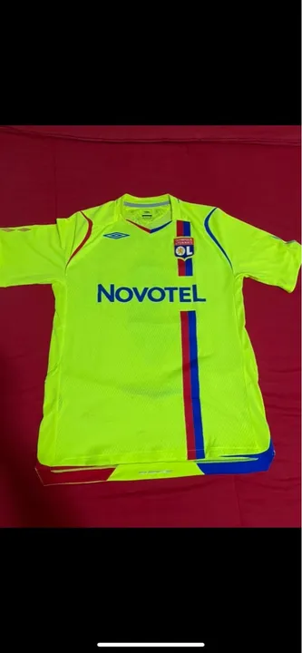Camisa de Futebol Olympique Lyonnais - Tamanho M