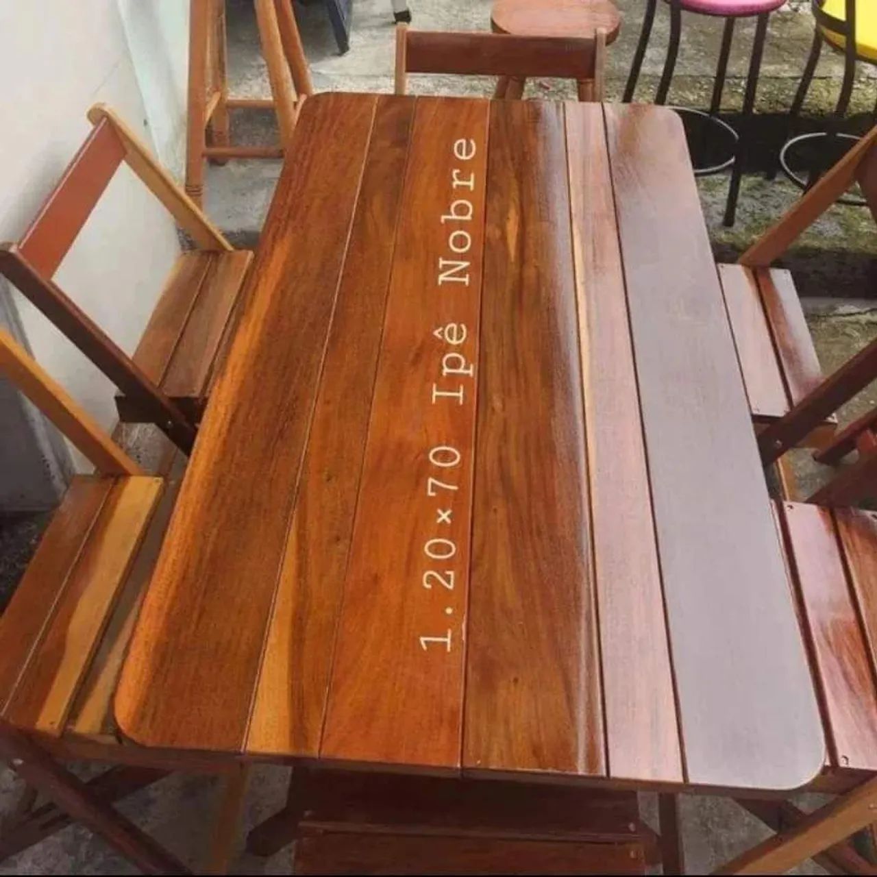 "Mesa de Churrasqueira com Cadeiras - Perfeita para o Seu Espaço Externo!" - Foto 5