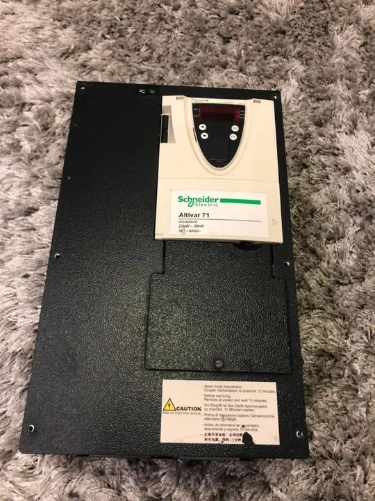 Inversor Schneider Altivar 71 - 30hp 380v Trifasico - Foto 4