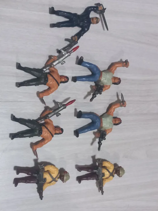MINIATURA RAMBO 1983 CAROLCO