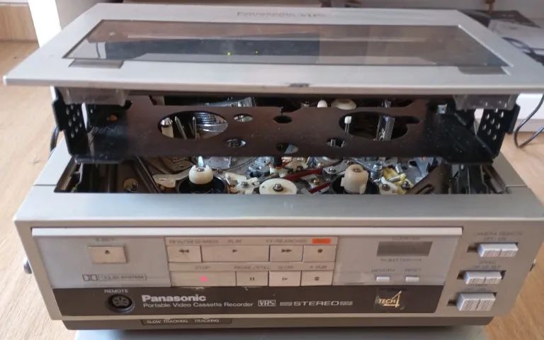 ( Leia ) Vídeo Cassete Portátil Panasonic PV-6000 + Receiver + Bolsa - Foto 2
