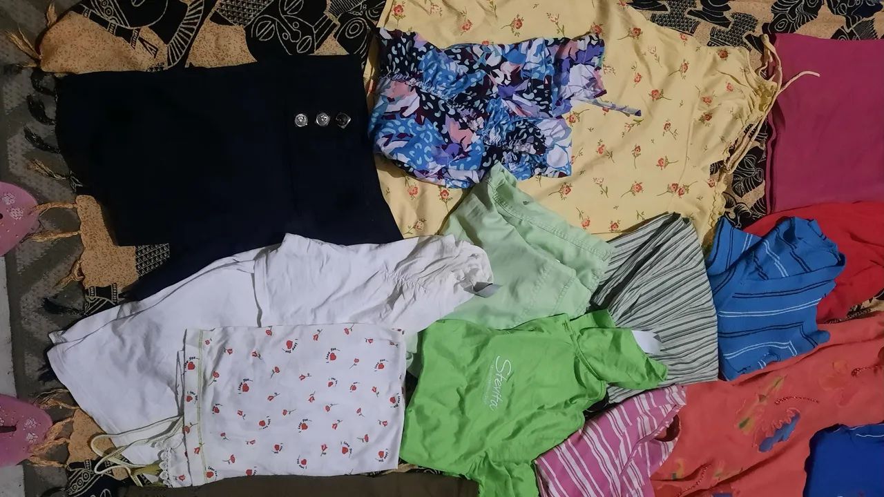 Lote de roupas femininas - Foto 2